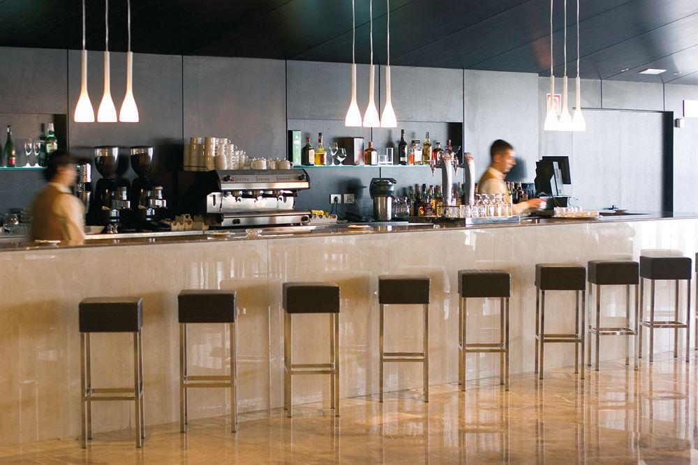 Occidental Aranjuez Hotell Restaurant bilde