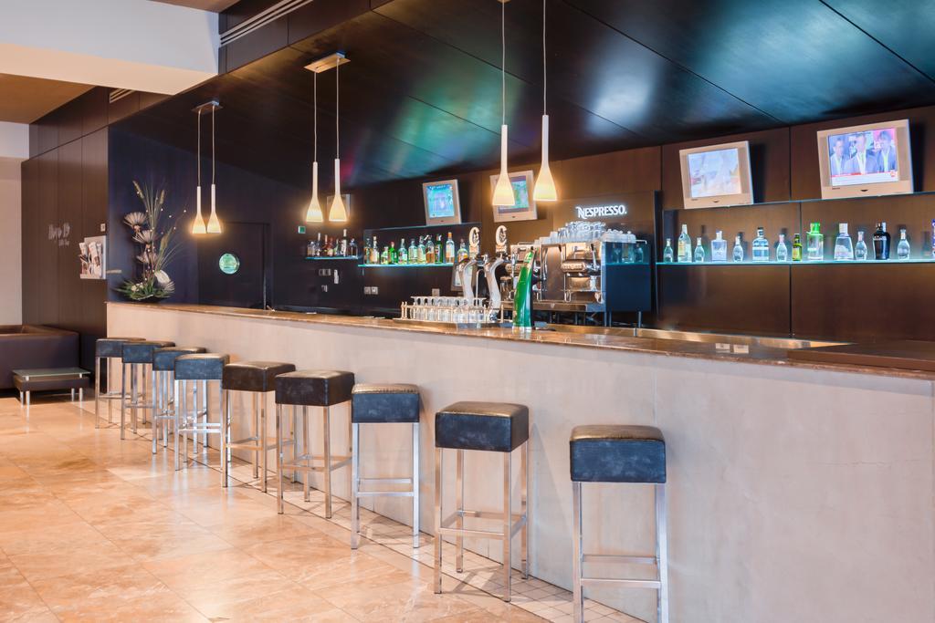 Occidental Aranjuez Hotell Eksteriør bilde