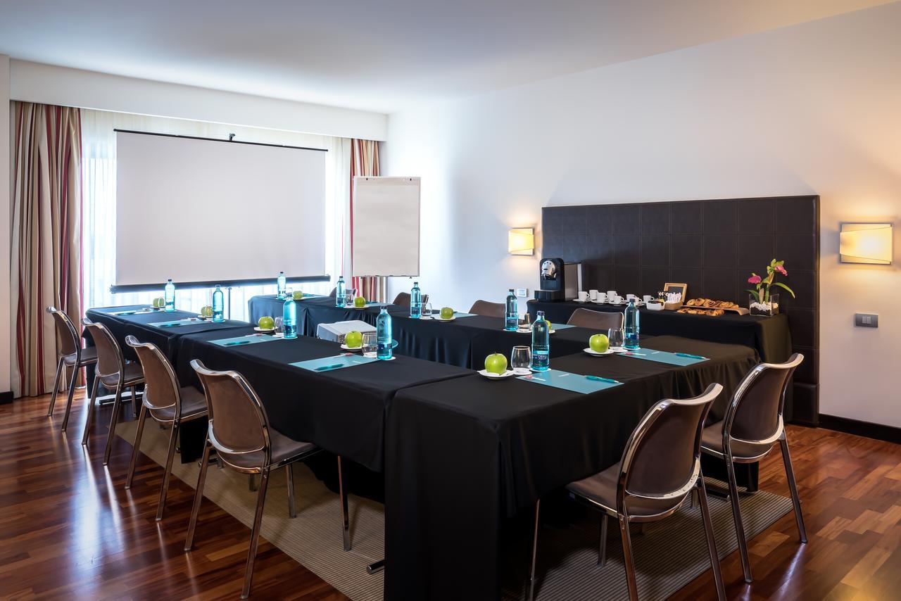 Occidental Aranjuez Hotell Eksteriør bilde